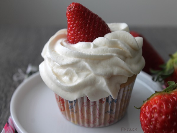 Cupcake Aux Fraises Famoh Blog Culinaire Et Recettes De Cuisine Par